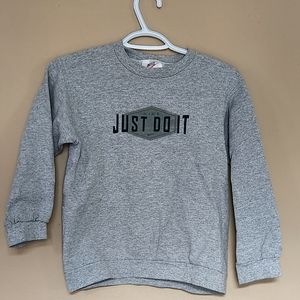 3/$20 - Nike Just Do It Spell Out Crewneck Sweatshirt - Boys Size Small S